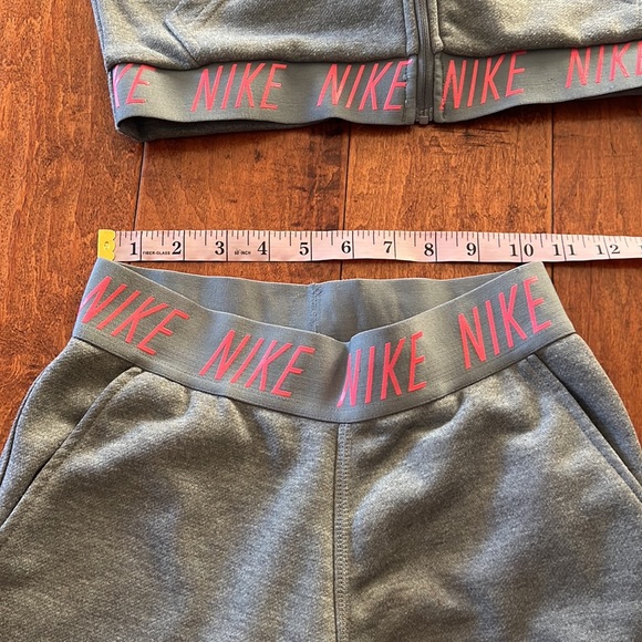 Girls Nike Dri-fit - Picture 5 of 7